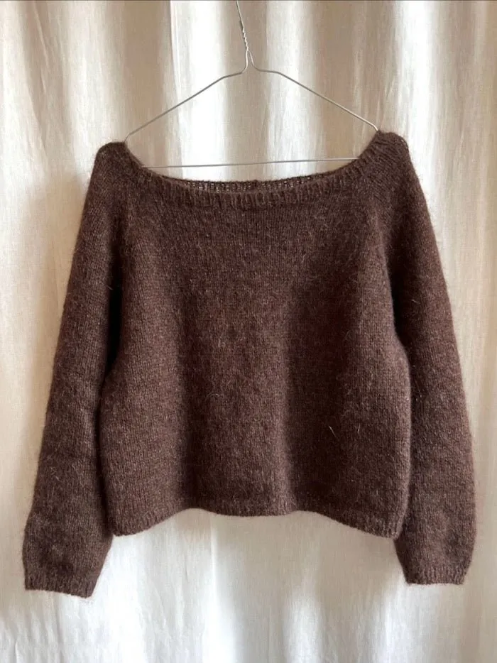 Capulus sweater by Refined Knitwear, knitting pattern (UK, DE, NO)