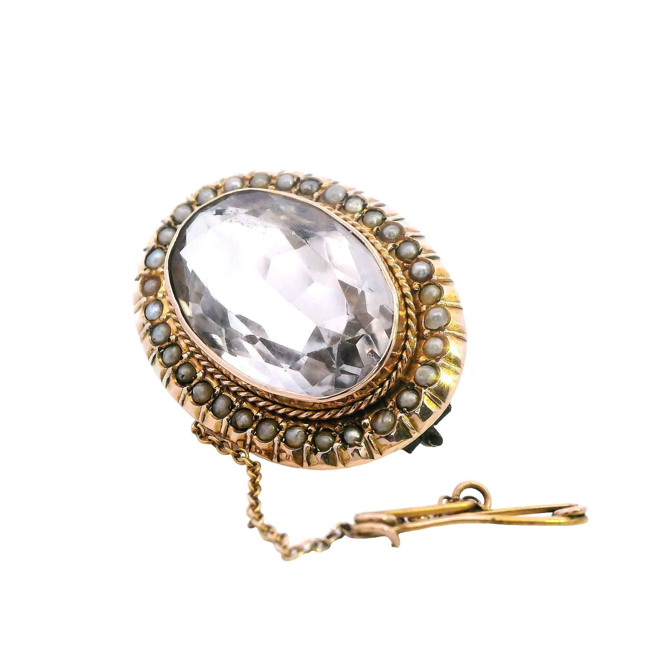 Chic Elegance: 9ct Yellow Gold Pearl & Quartz Brooch - Vintage Glamour