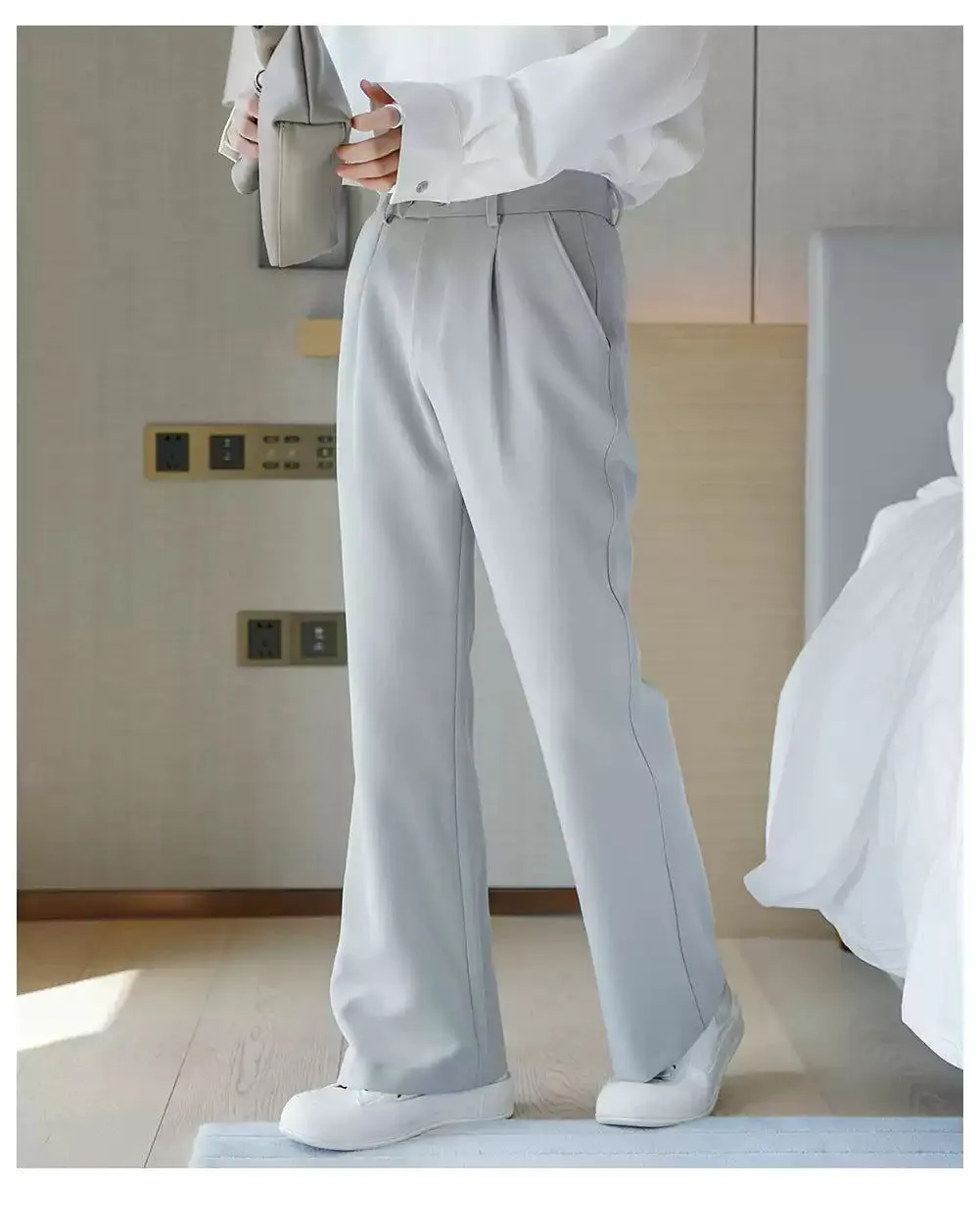 Chuan Straight Clean Fit Flared Trousers