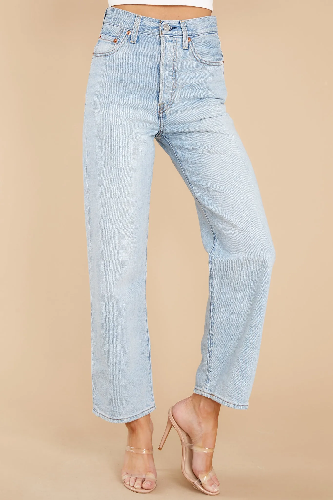 Ribcage Straight Ankle Jeans In Middle Road