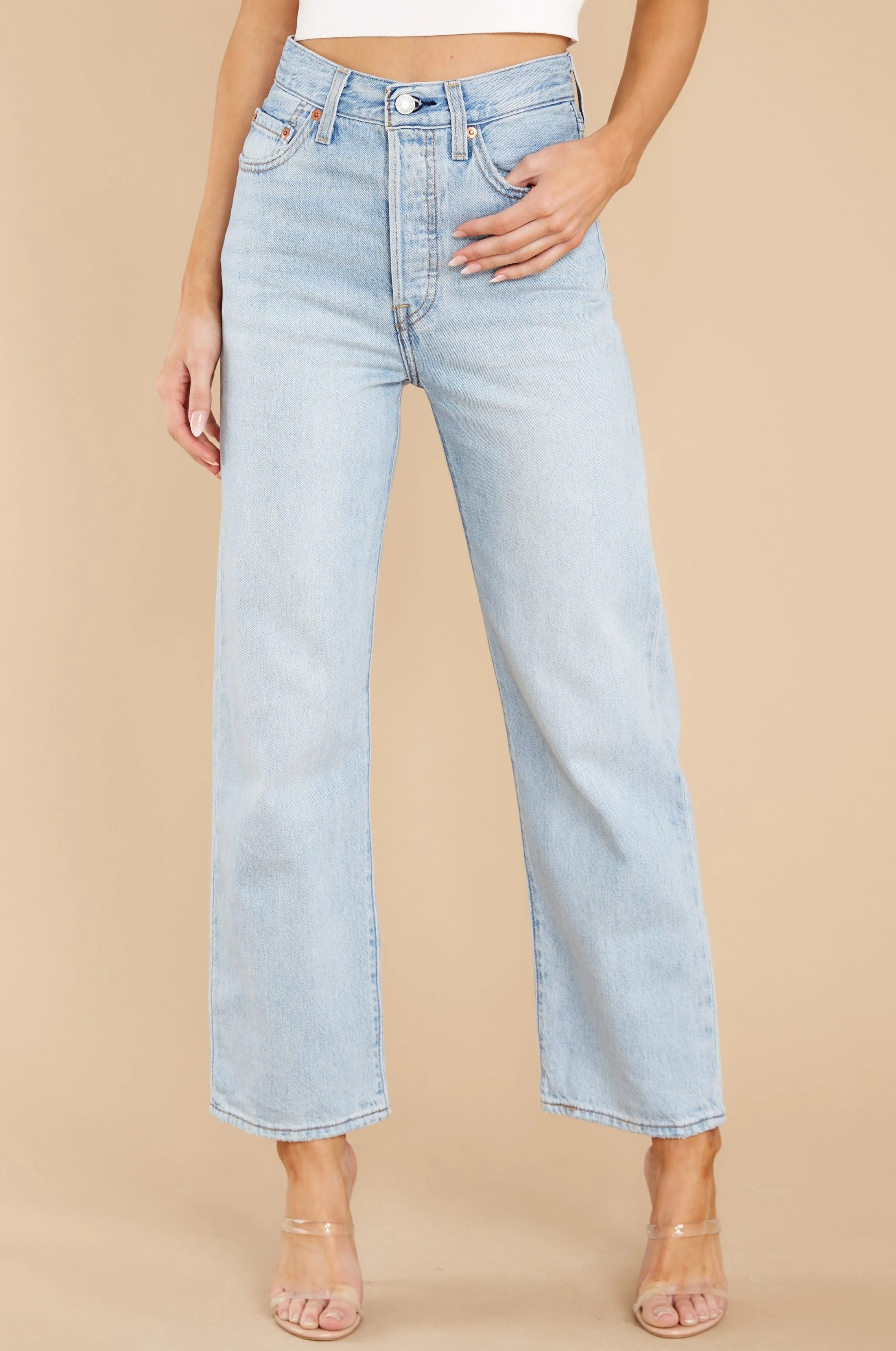 Ribcage Straight Ankle Jeans In Middle Road