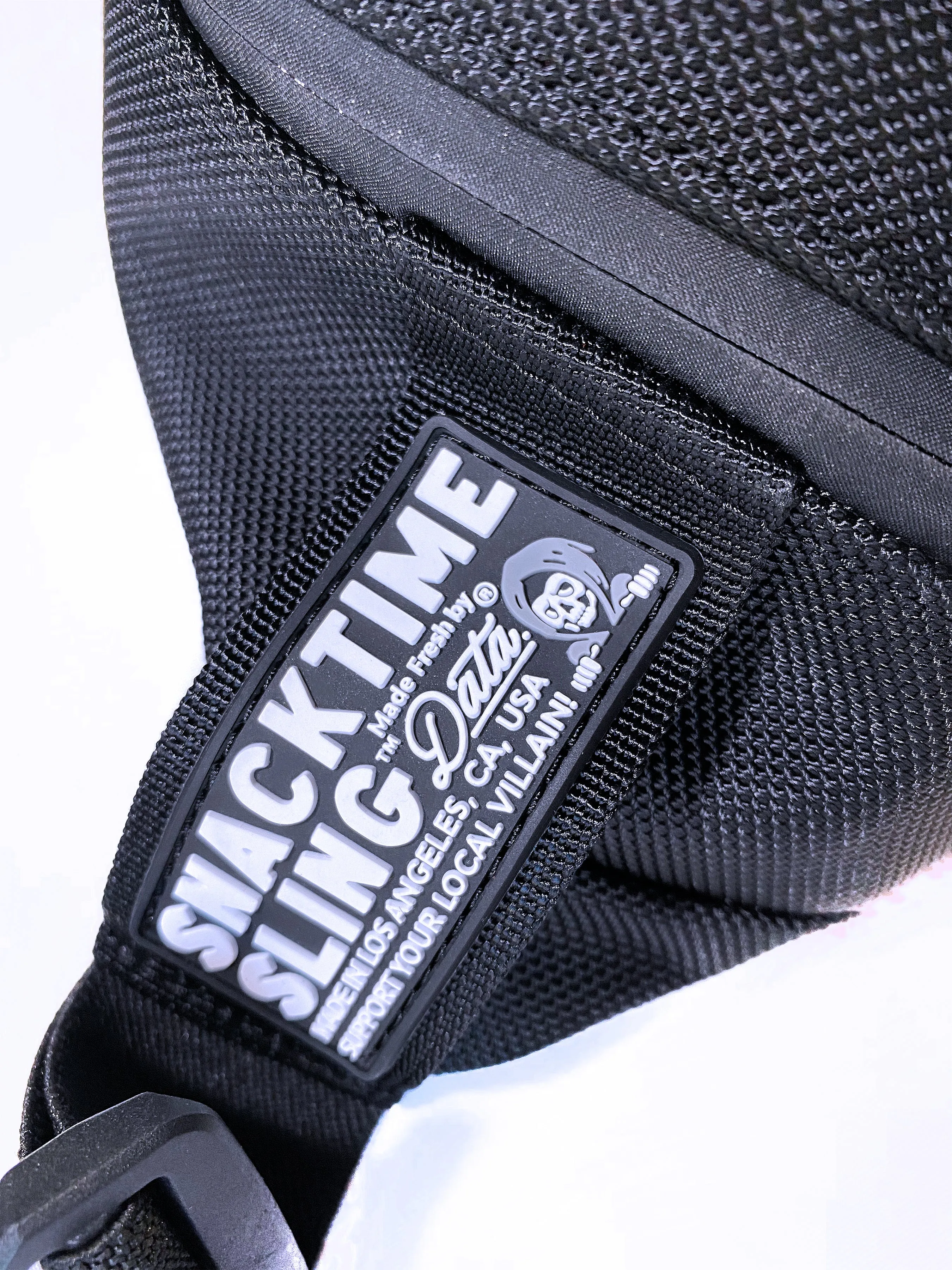 Snacktime Sling™ V2 (Black)