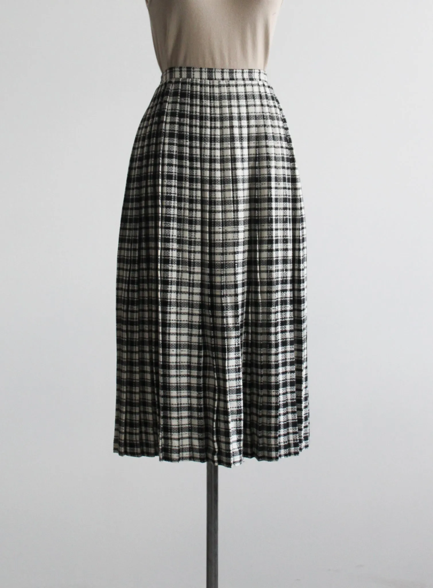 winter picnic midi skirt