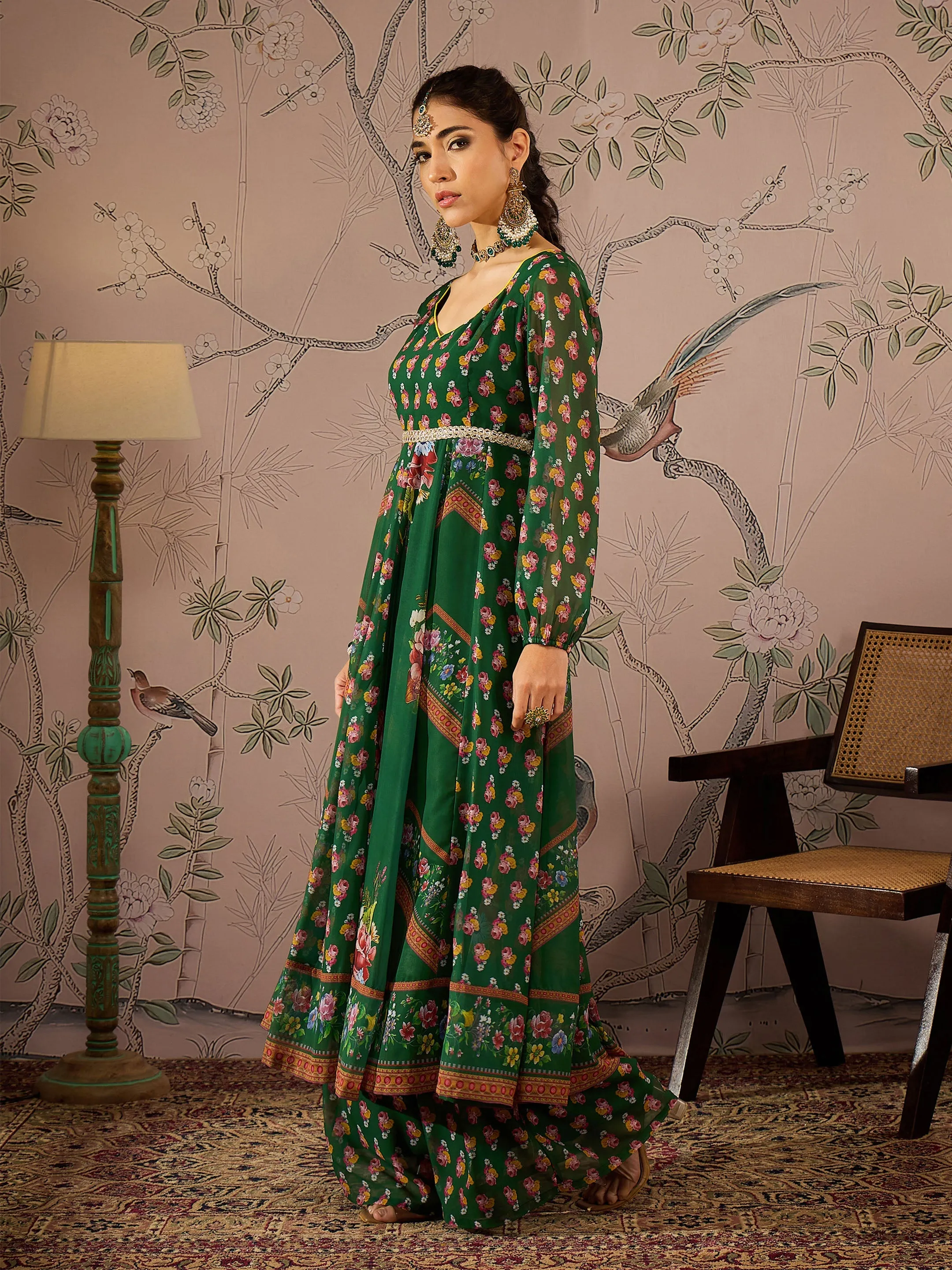 Women Green Floral Sweetheart Neck Anarkali Kurta With Pants