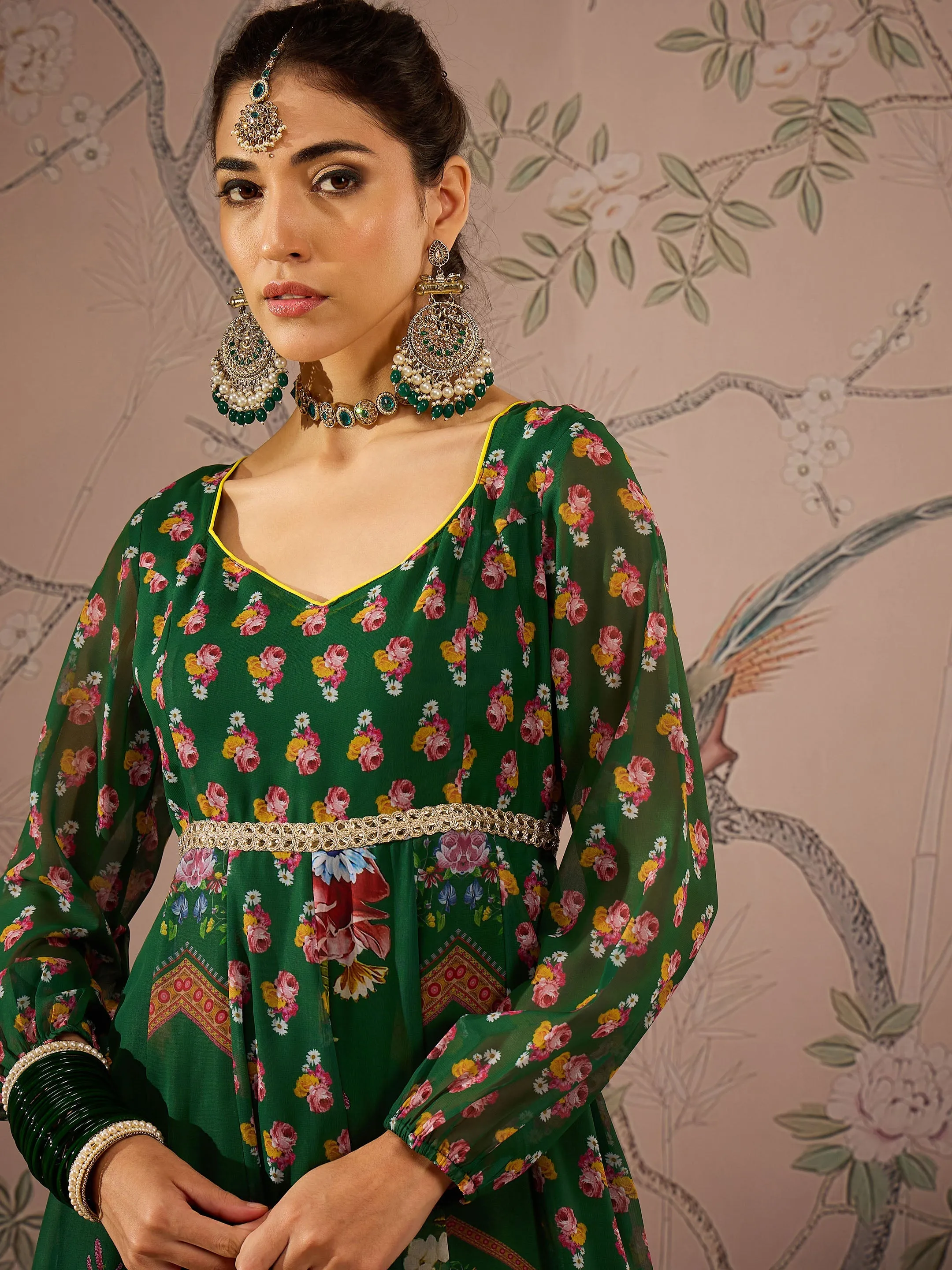 Women Green Floral Sweetheart Neck Anarkali Kurta With Pants