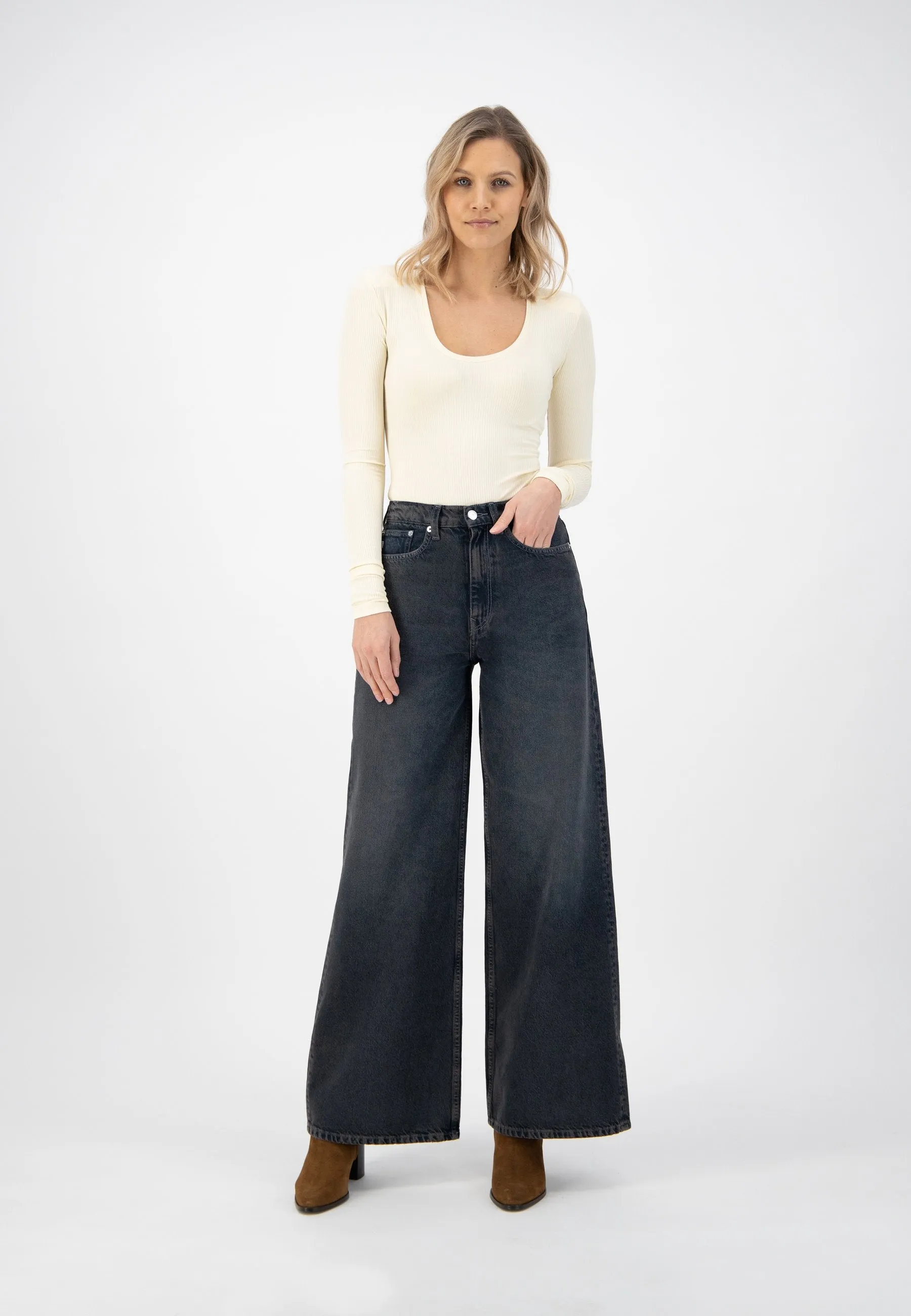 Wyde Sara Jeans Heavy Black Stone